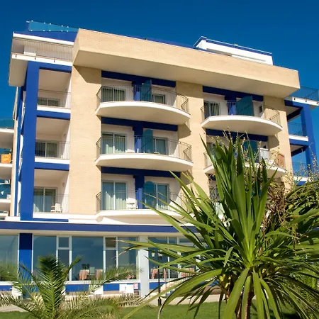 Roses Hotel-3